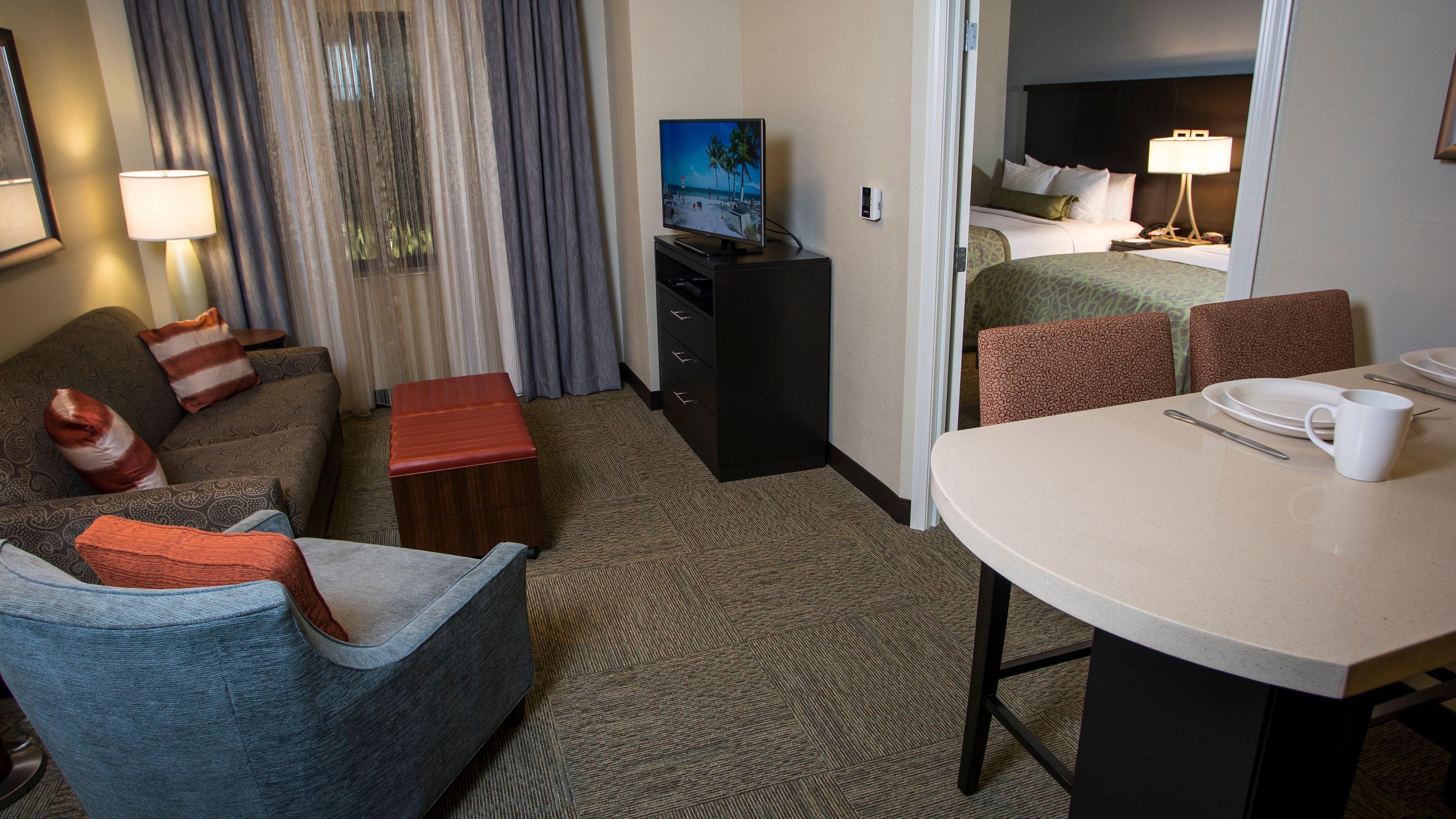 Staybridge Suites Lexington By Ihg Bagian luar foto