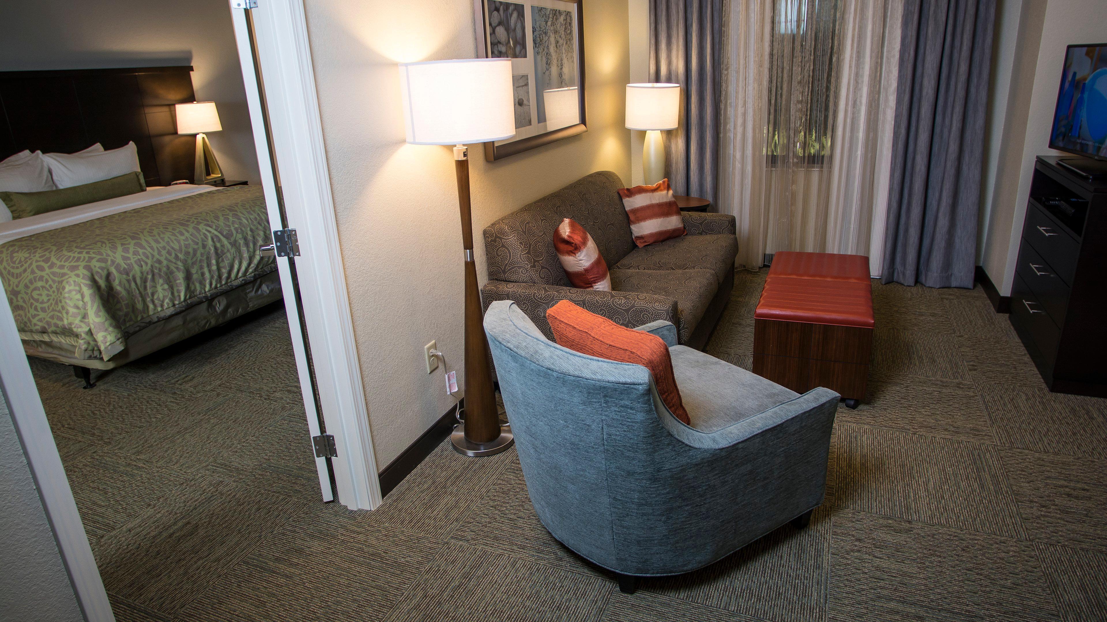 Staybridge Suites Lexington By Ihg Bagian luar foto