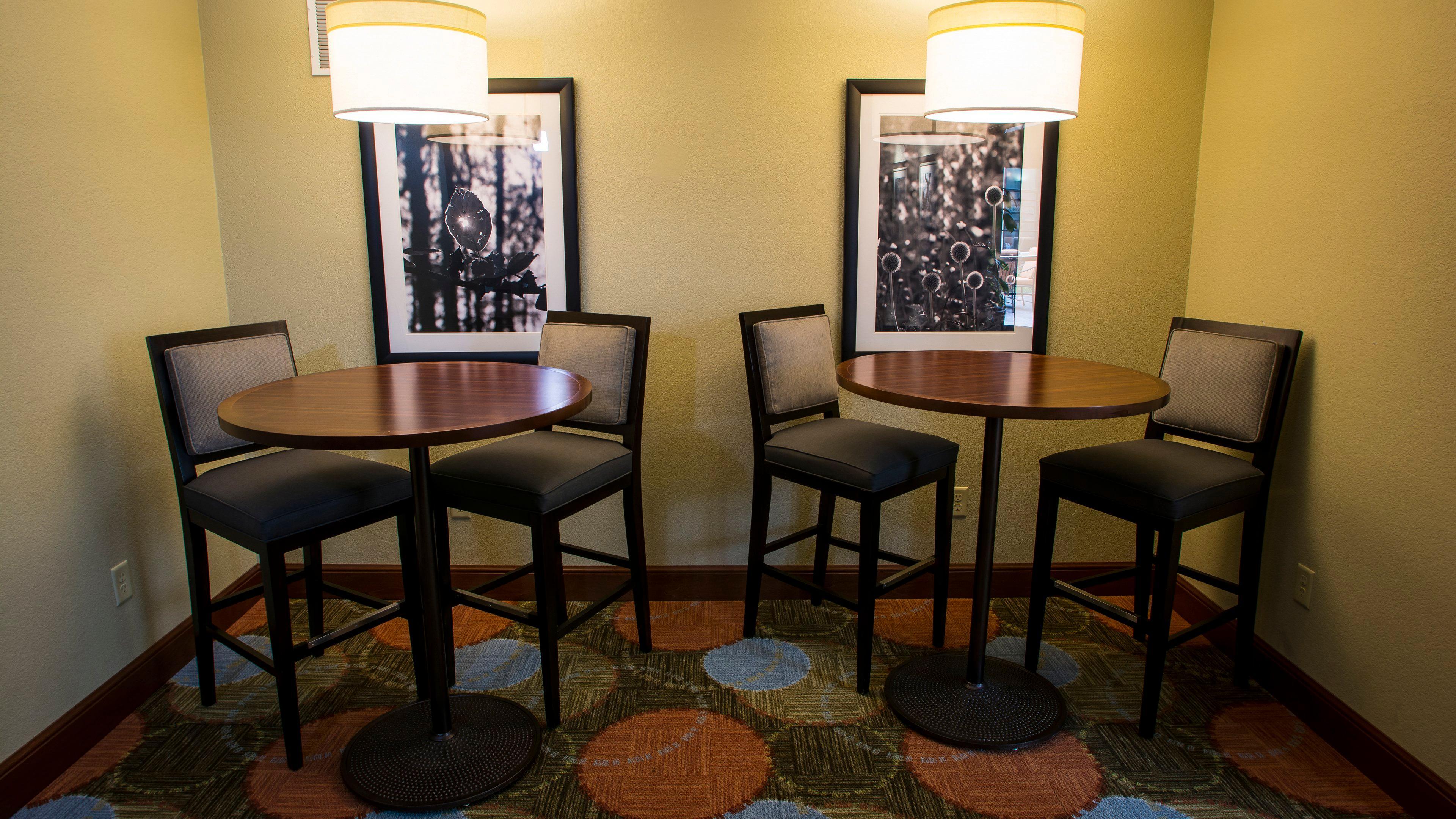 Staybridge Suites Lexington By Ihg Bagian luar foto